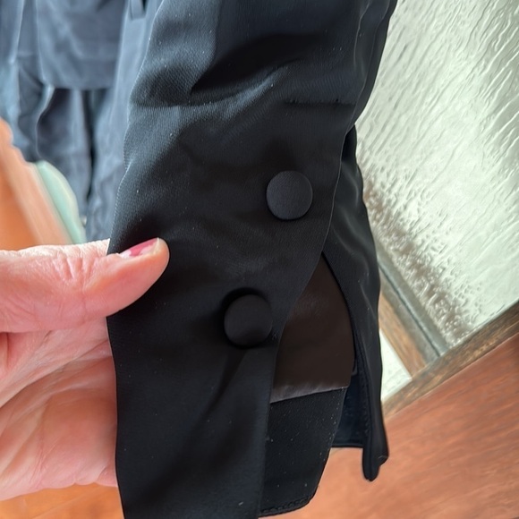 Emilia George
Marie Blazer Maternity size XS to Small - Picture 6 of 7